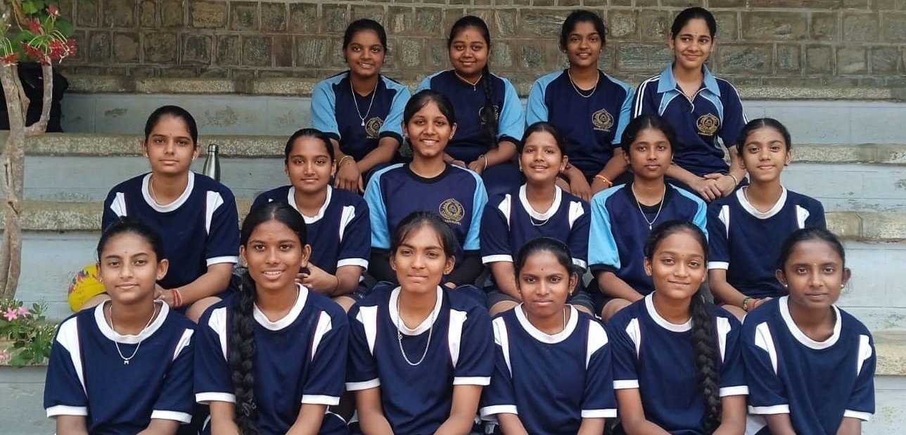 Girls Senior Throwball Team